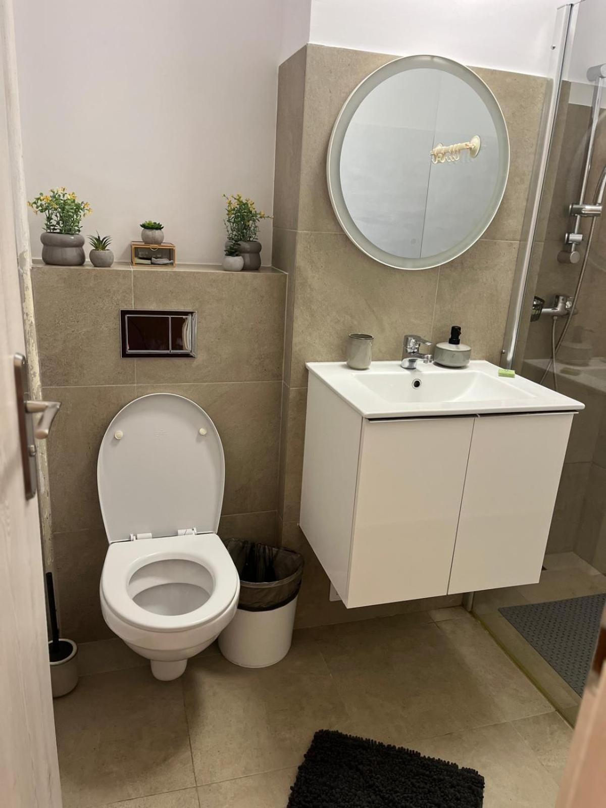 Apartament De Lux Craiova Exterior photo